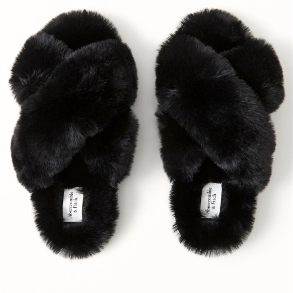 Abercrombie & Fitch Slippers